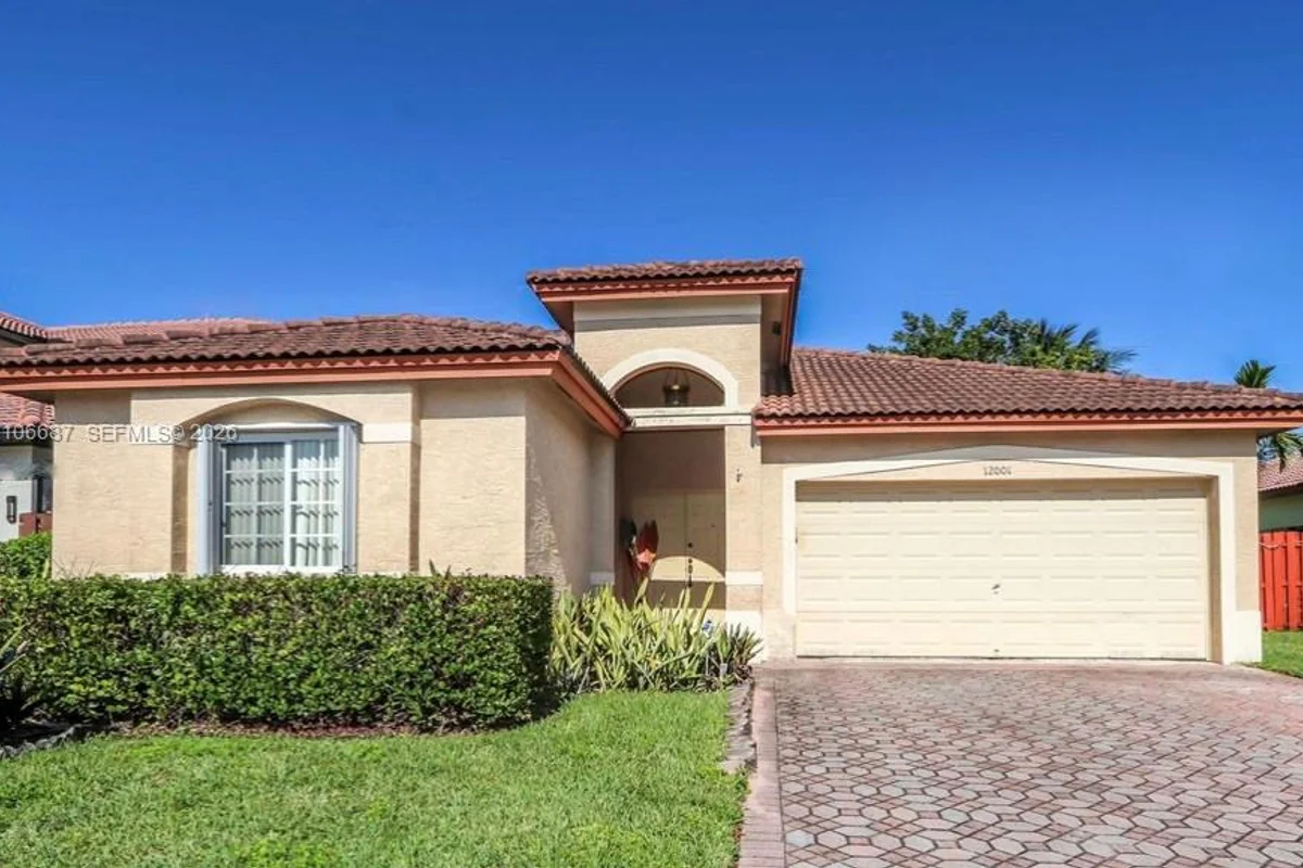 12001 SW 133rd Ter, Miami: photo 1 of 32