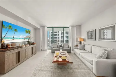 3400 SW 27th Ave #1804, Miami: photo 1 of 40