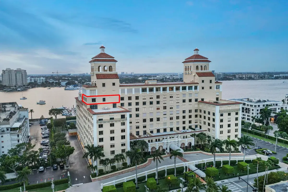 150 Bradley Pl #906, Palm Beach: photo 1 of 20