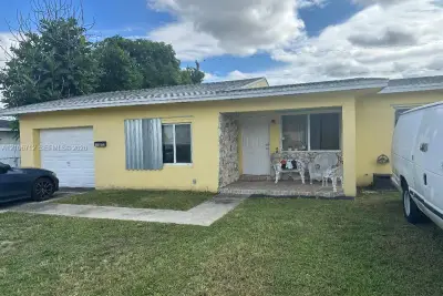 15001 Jackson St #B, Miami: photo 1 of 1