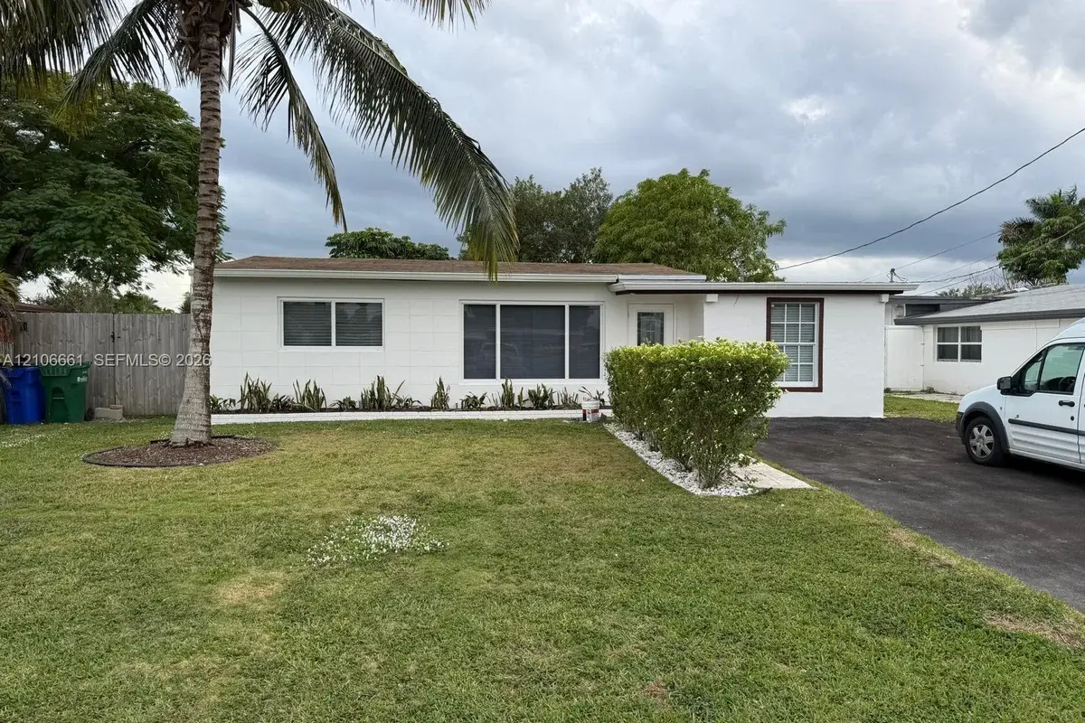 6318 NW 24th Ct, Margate: photo 1 of 4