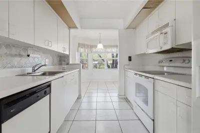 701 SW 141st Ave #203R, Pembroke Pines: photo 1 of 22
