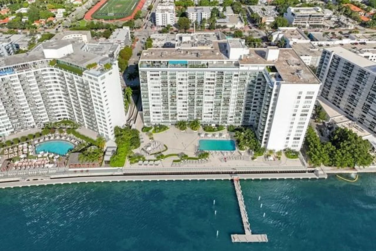 1000 West Ave #1121, Miami Beach: photo 1 of 23