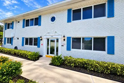 6263 NE 19th Ave #1005, Fort Lauderdale: photo 1 of 21