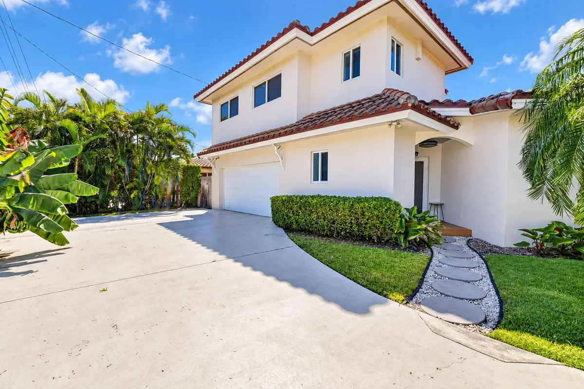 175 NE Olive Way, Boca Raton: photo 1 of 40