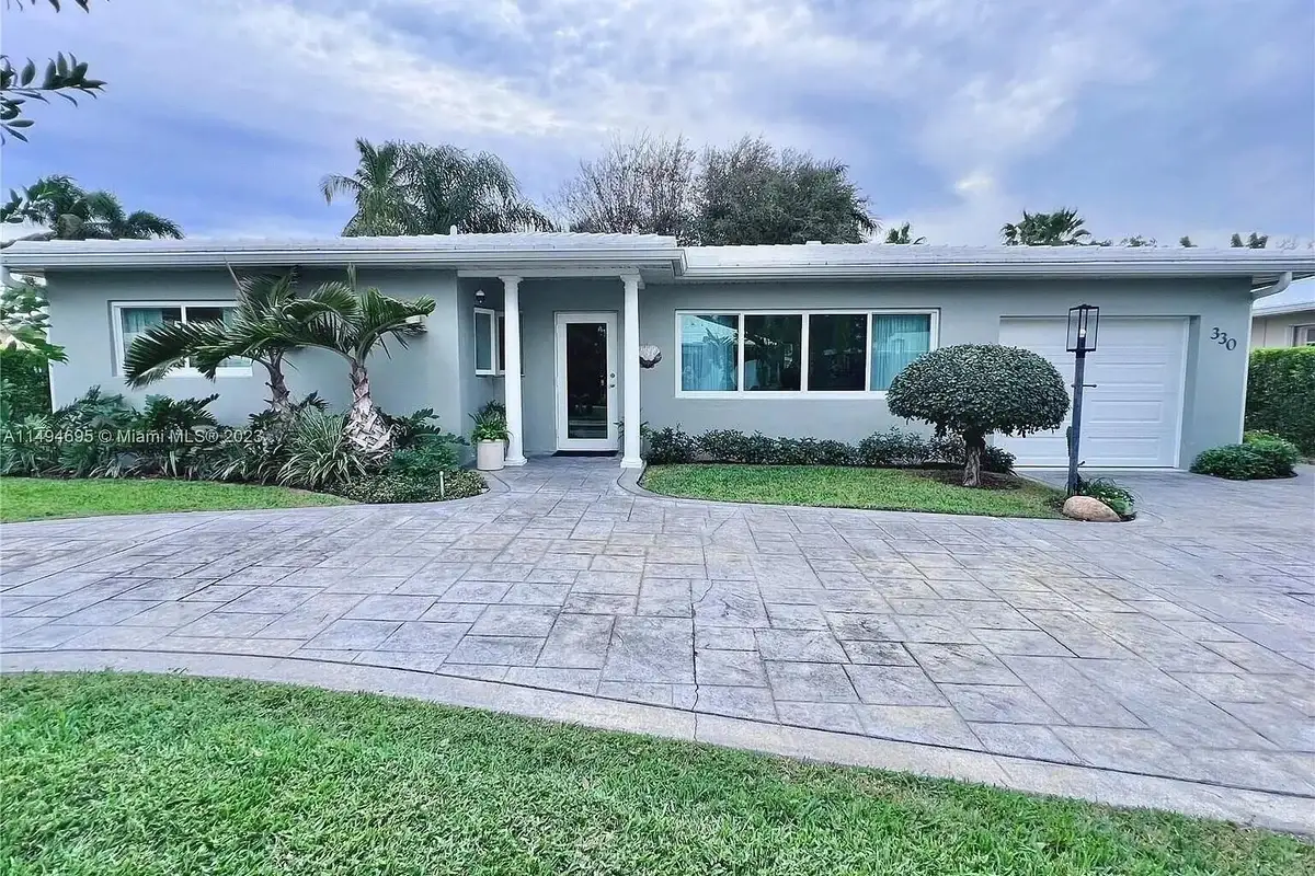 330 Cascade Ln, Palm Beach Shores: photo 1 of 14