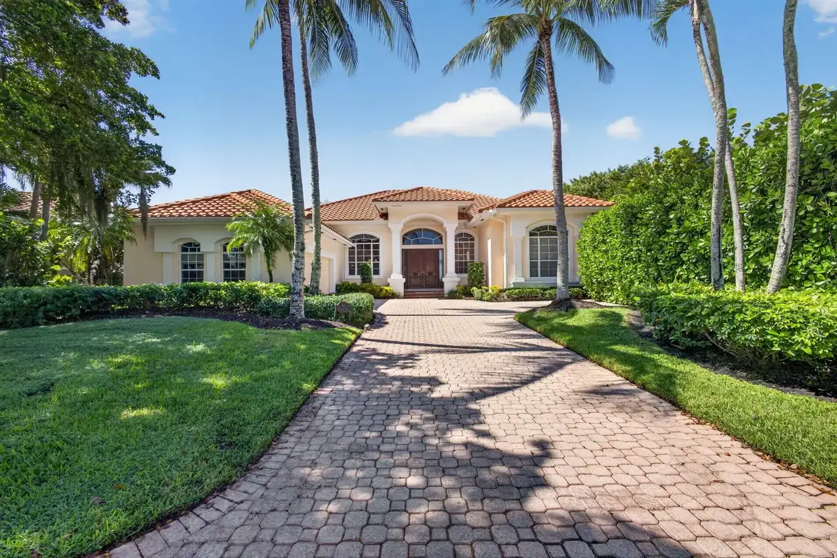 42 Windward Isle, Palm Beach Gardens: photo 1 of 42