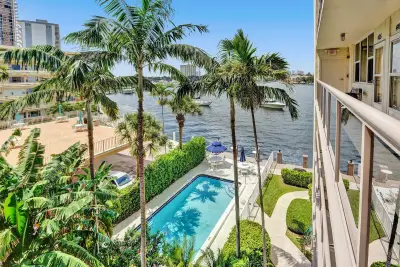 101 N Birch Rd #102, Fort Lauderdale: photo 1 of 22