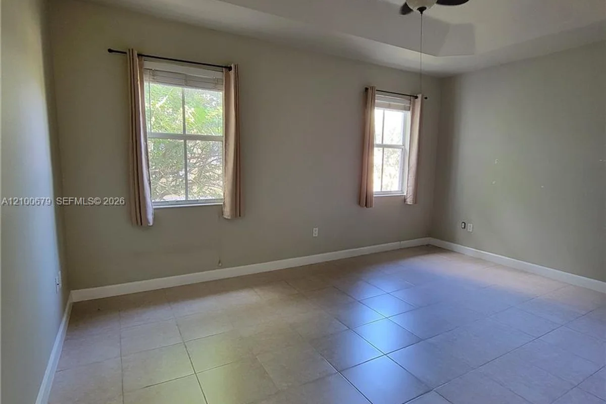 2933 SE 2nd Dr #5, Homestead: photo 1 of 3