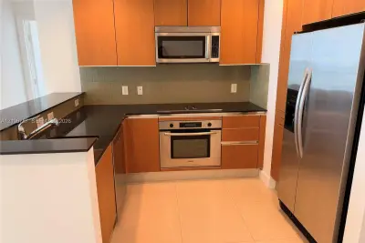 1060 Brickell Ave #2507, Miami: photo 1 of 22