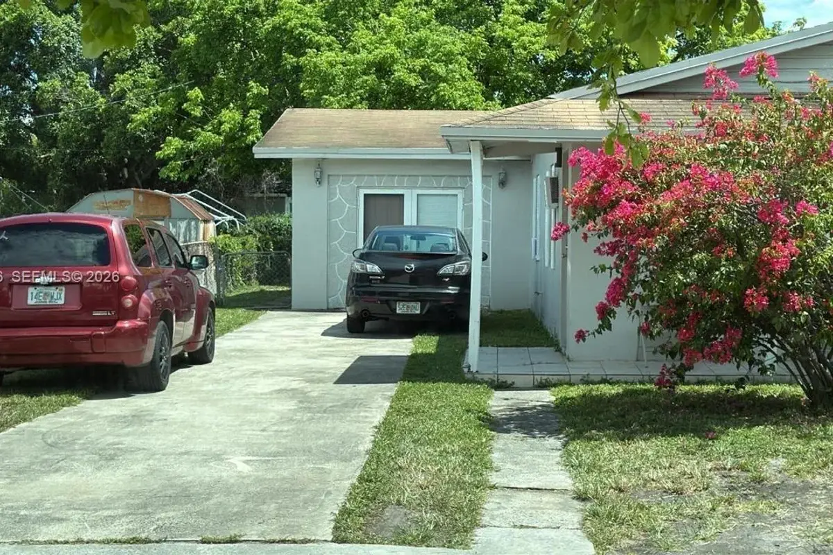 3810 SW 25th St #3, West Park: photo 1 of 14