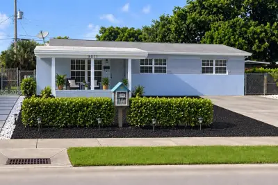 House in Fort Lauderdale: photo 1 of 1