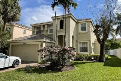 15646 SW 52nd Ct, Miramar: photo 1 of 18