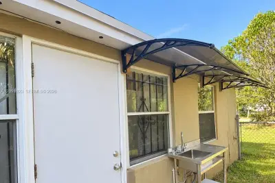 15 NE 150th St #A, Miami: photo 1 of 15