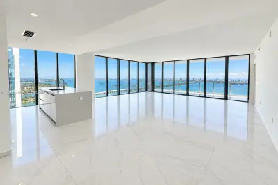 725 NE 24 #5401, Miami: photo 1 of 55