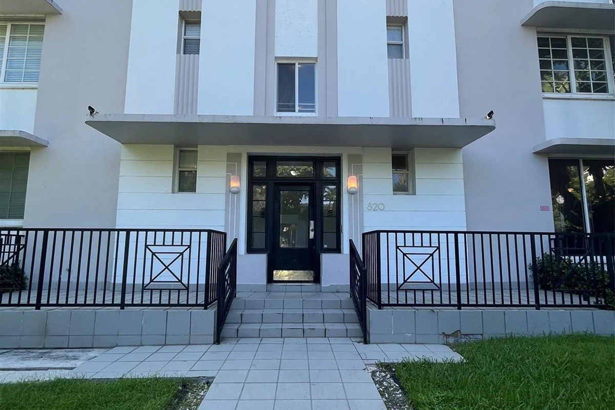 820 Euclid Ave #103, Miami Beach: photo 1 of 16