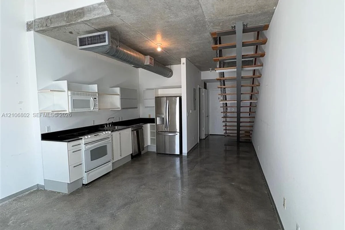 690 SW 1st Ct #1212, Miami: photo 1 of 12