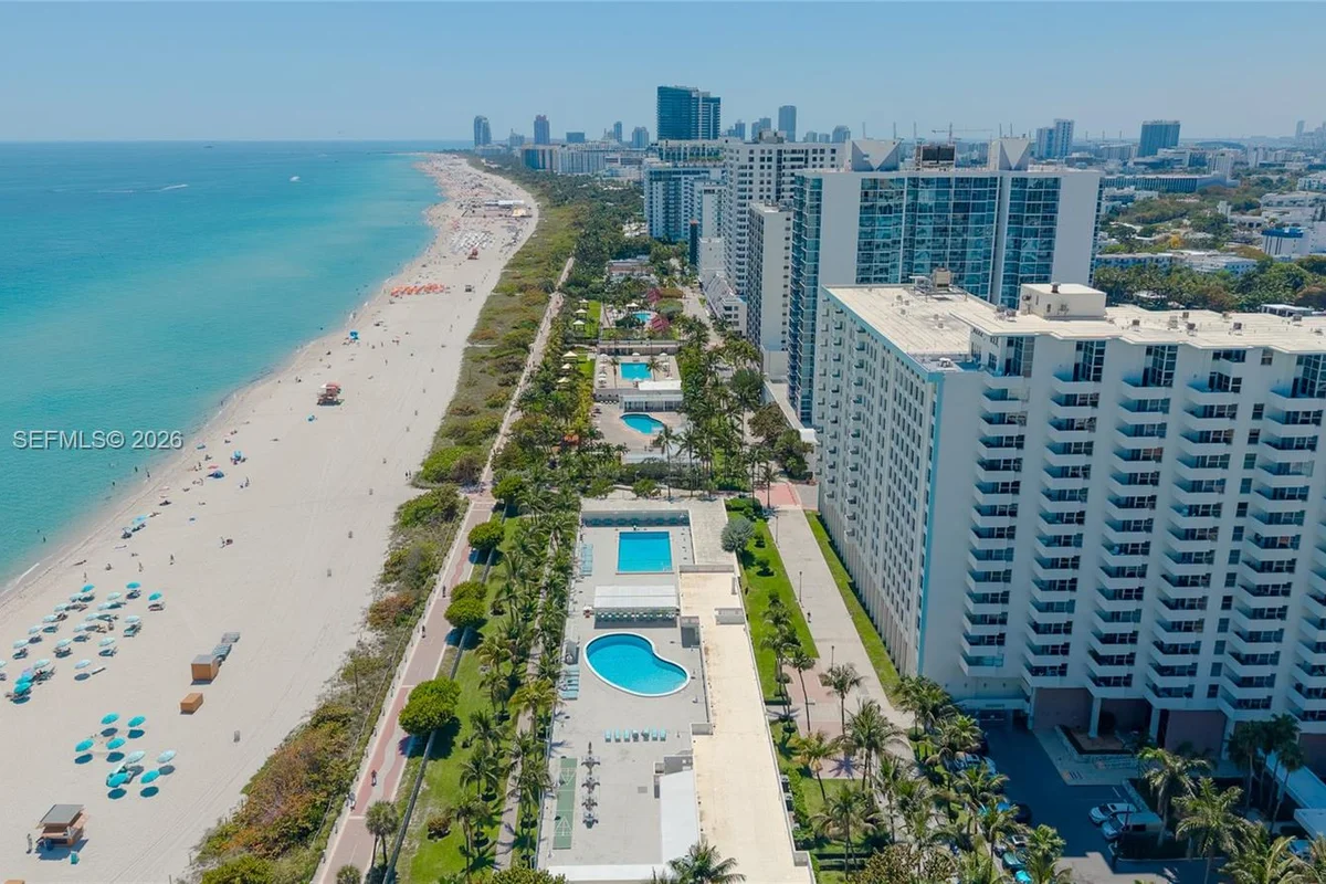 2899 Collins Ave #1522, Miami Beach: photo 1 of 32