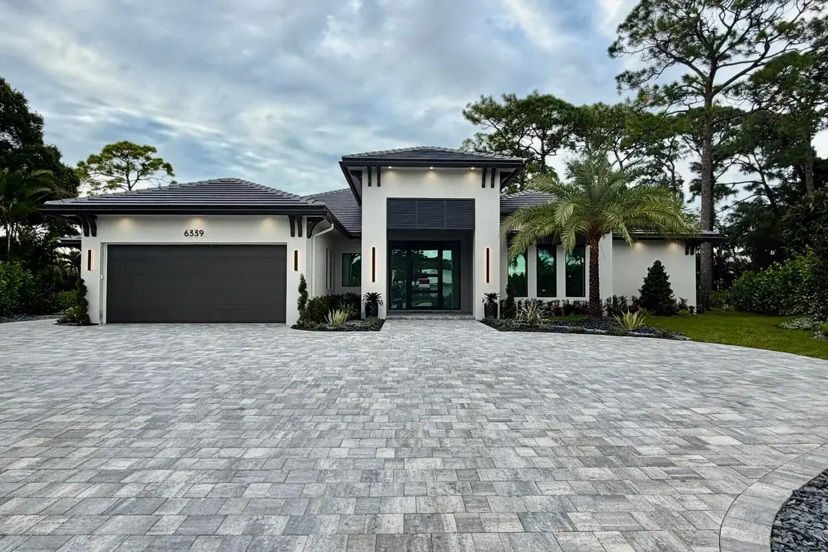 6339 Woodthrush Ct, Palm Beach Gardens: photo 1 of 2