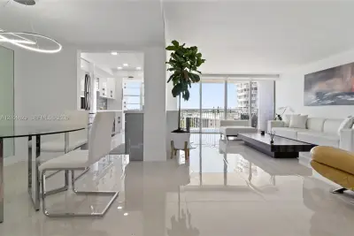 18081 Biscayne Blvd #801, Aventura: photo 1 of 46