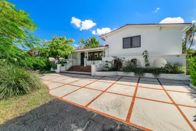2408 NE 17th Ter, Wilton Manors: photo 1 of 64