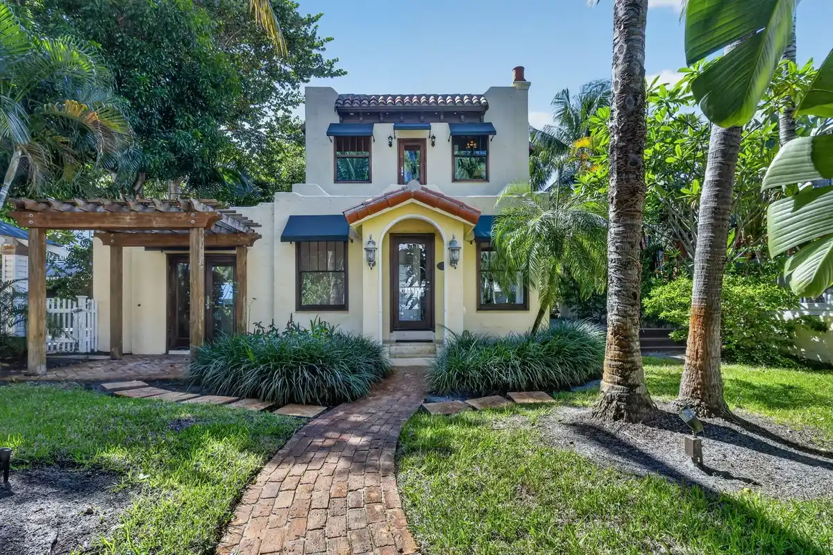 106 SE 7th Ave #1, Delray Beach: photo 1 of 101