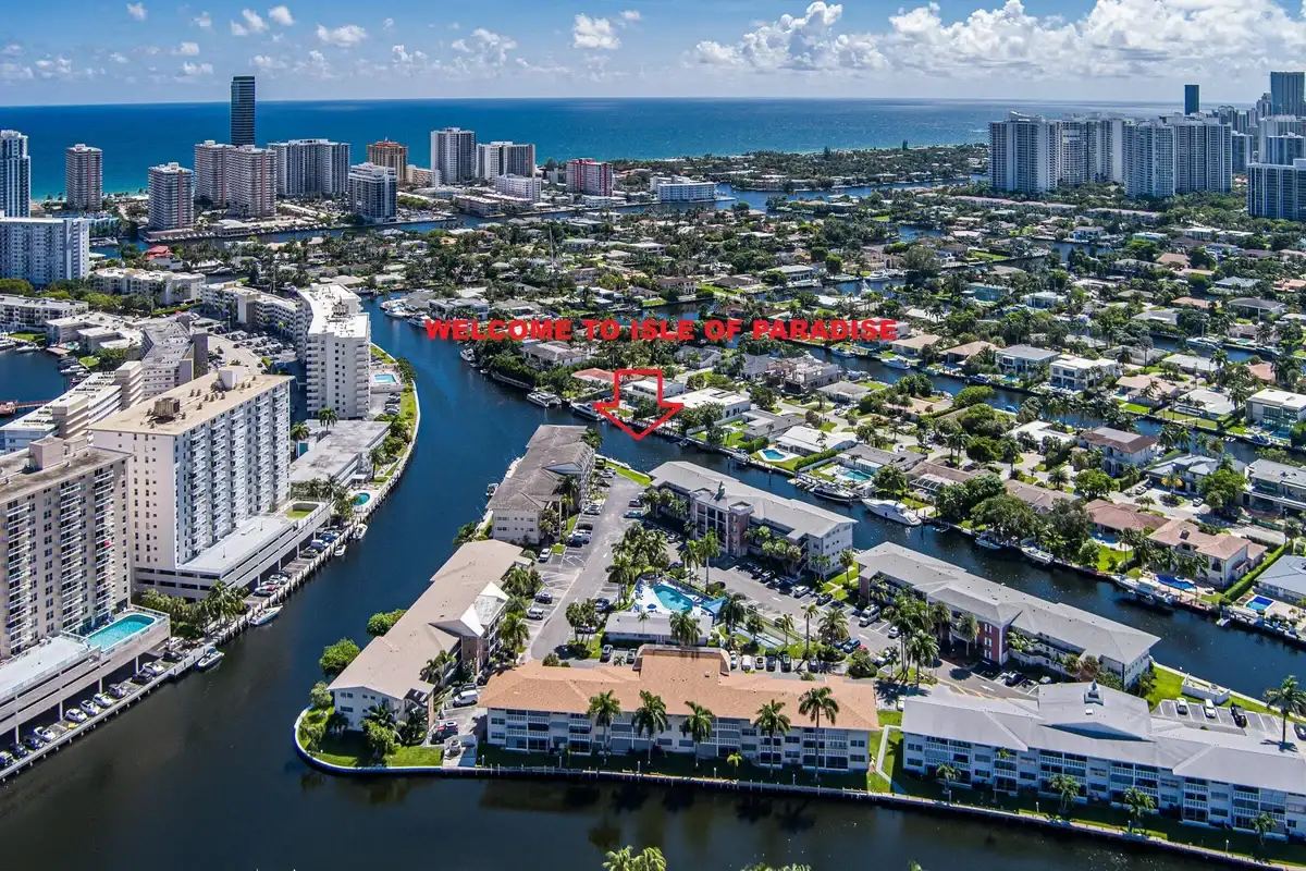 460 Paradise Isle Blvd #101, Hallandale Beach: photo 1 of 57