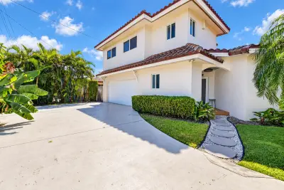 175 NE Olive Way, Boca Raton: photo 1 of 27