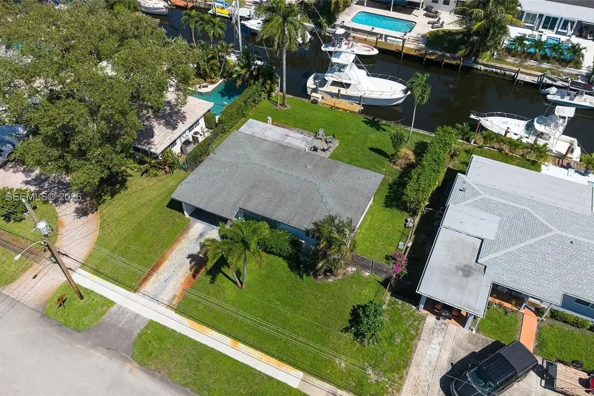 1700 SW 23rd Ave, Fort Lauderdale: photo 1 of 41