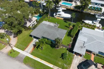 1700 SW 23rd Ave, Fort Lauderdale: photo 1 of 41