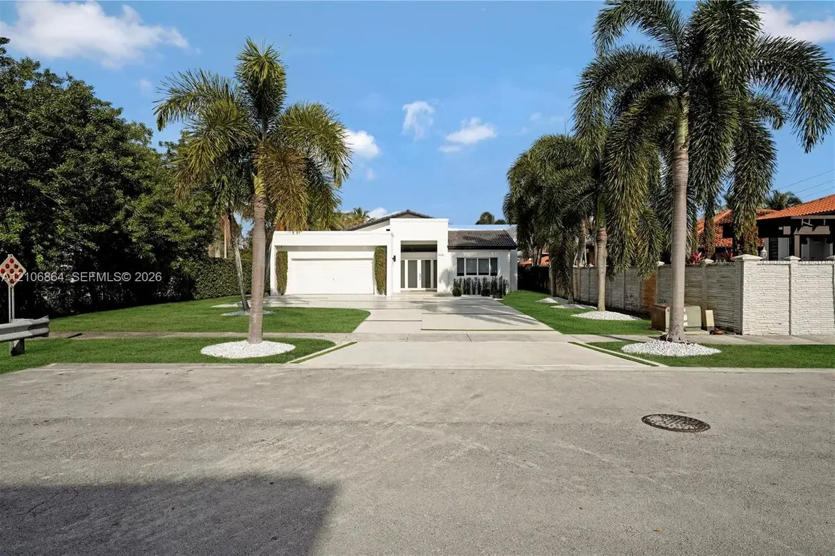 885 SW 144th Ave, Miami: photo 1 of 47