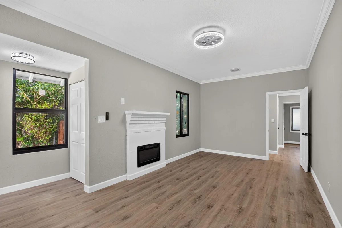 516 48th St, West Palm Beach: photo 1 of 46