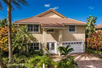14010 Appalachian Trl, Davie: photo 1 of 37