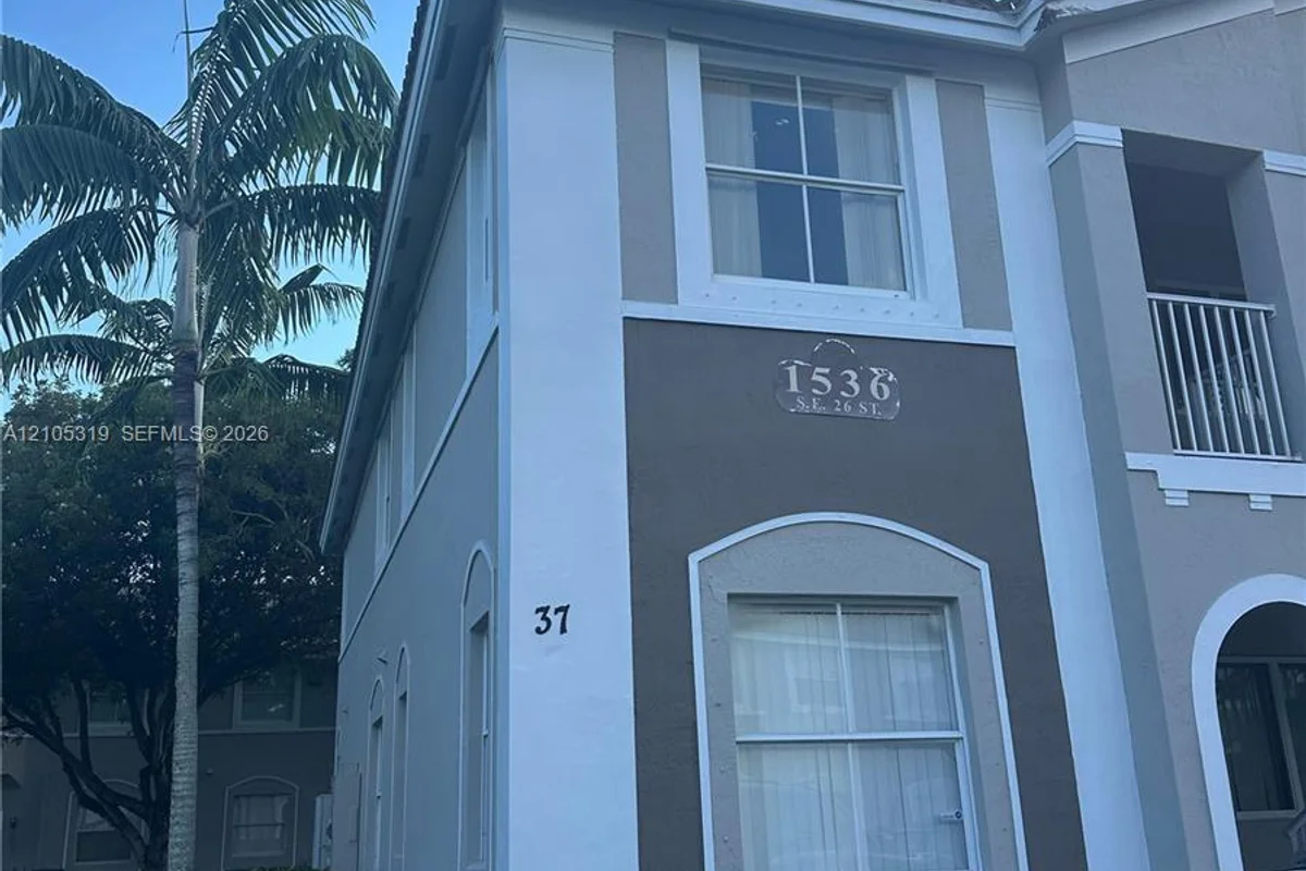 1536 SE 26th St #205, Homestead: photo 1 of 31
