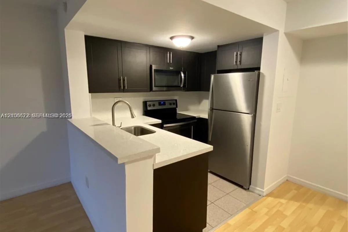 670 NW 85th Pl #11-205, Miami: photo 1 of 12