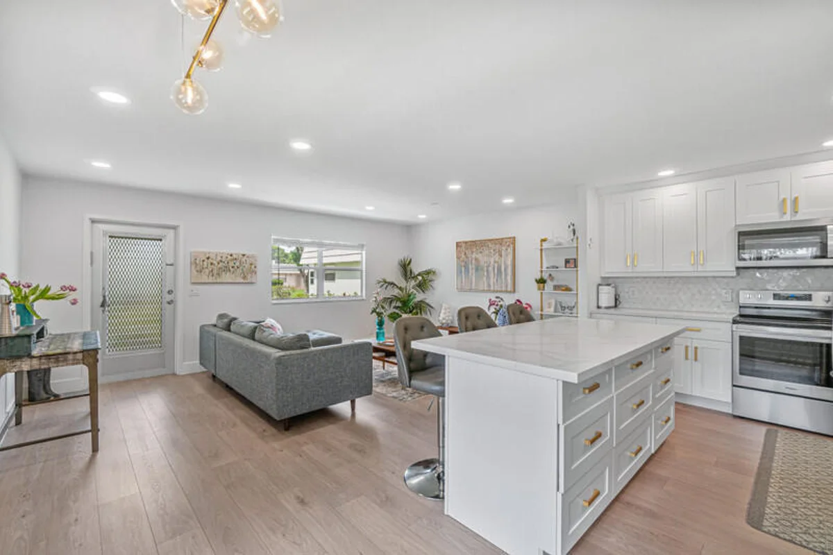 70 Valencia C, Delray Beach: photo 1 of 18