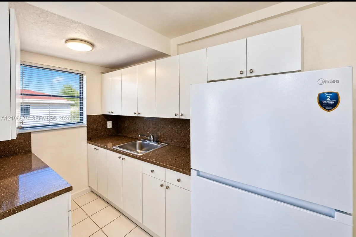 6270 W Flagler St #c6, Miami: photo 1 of 7