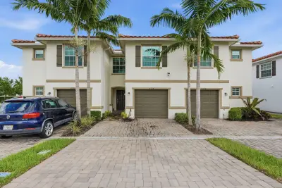 4194 Bent River Rd, Lake Worth: photo 1 of 30