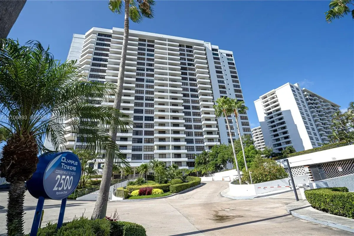 2500 Parkview Dr #2020, Hallandale Beach: photo 1 of 35