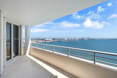 808 Brickell Key Dr #2102, Miami: photo 1 of 19