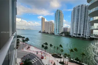 300 S Biscayne Blvd #L-808, Miami: photo 1 of 39