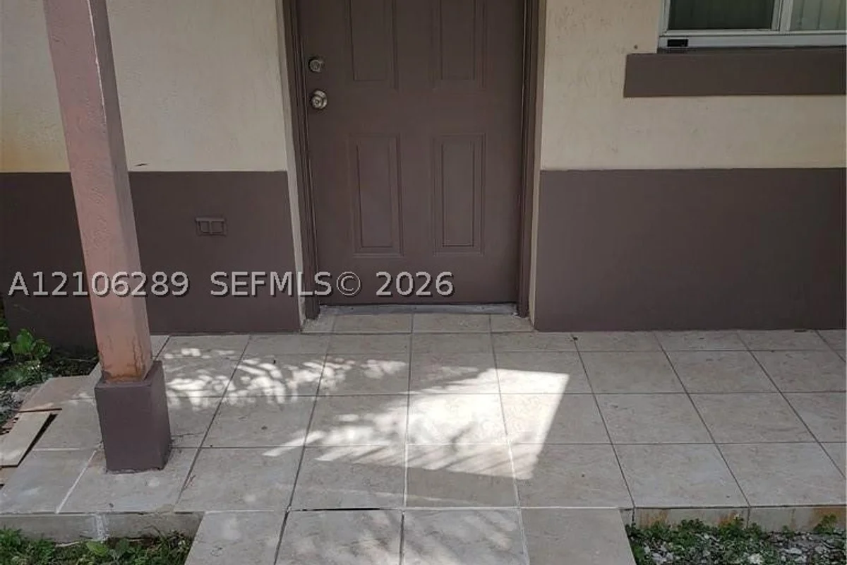 14030 NE 3rd Ct #2, Miami: photo 1 of 26