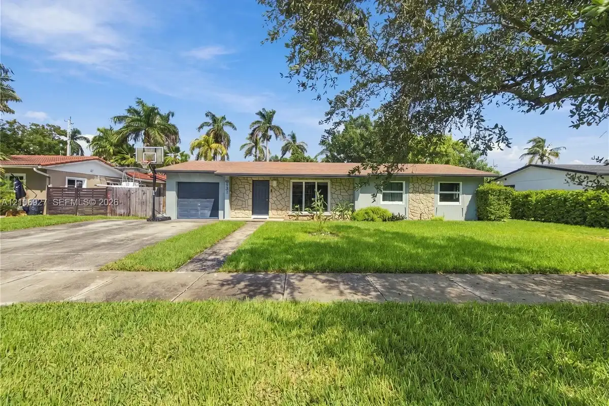 9121 SW 184th Ter, Cutler Bay: photo 1 of 34