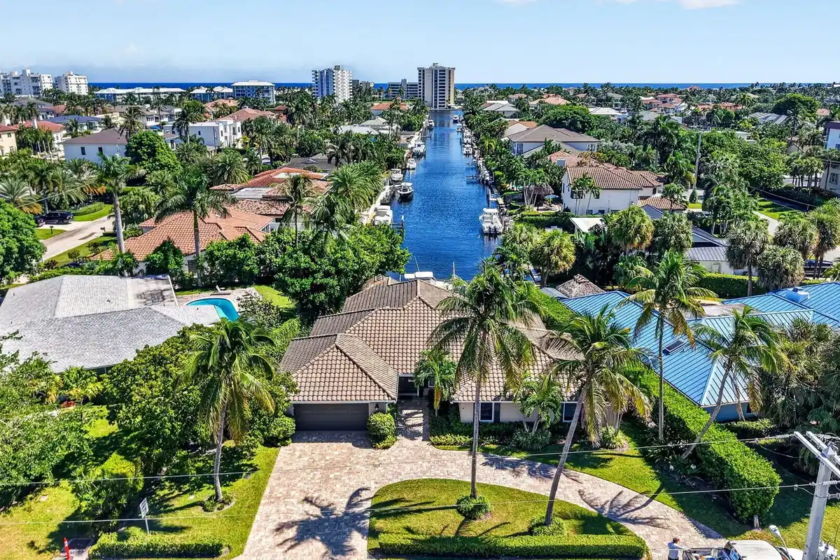 2321 Spanish Trl, Delray Beach: photo 1 of 48