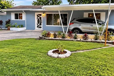 710 N 66th Ter #A, Hollywood: photo 1 of 1