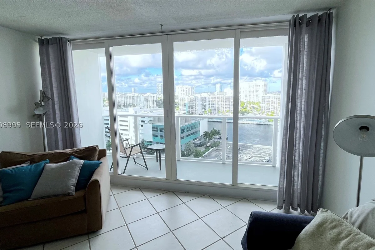 3505 S Ocean Dr #1404, Hollywood: photo 1 of 11