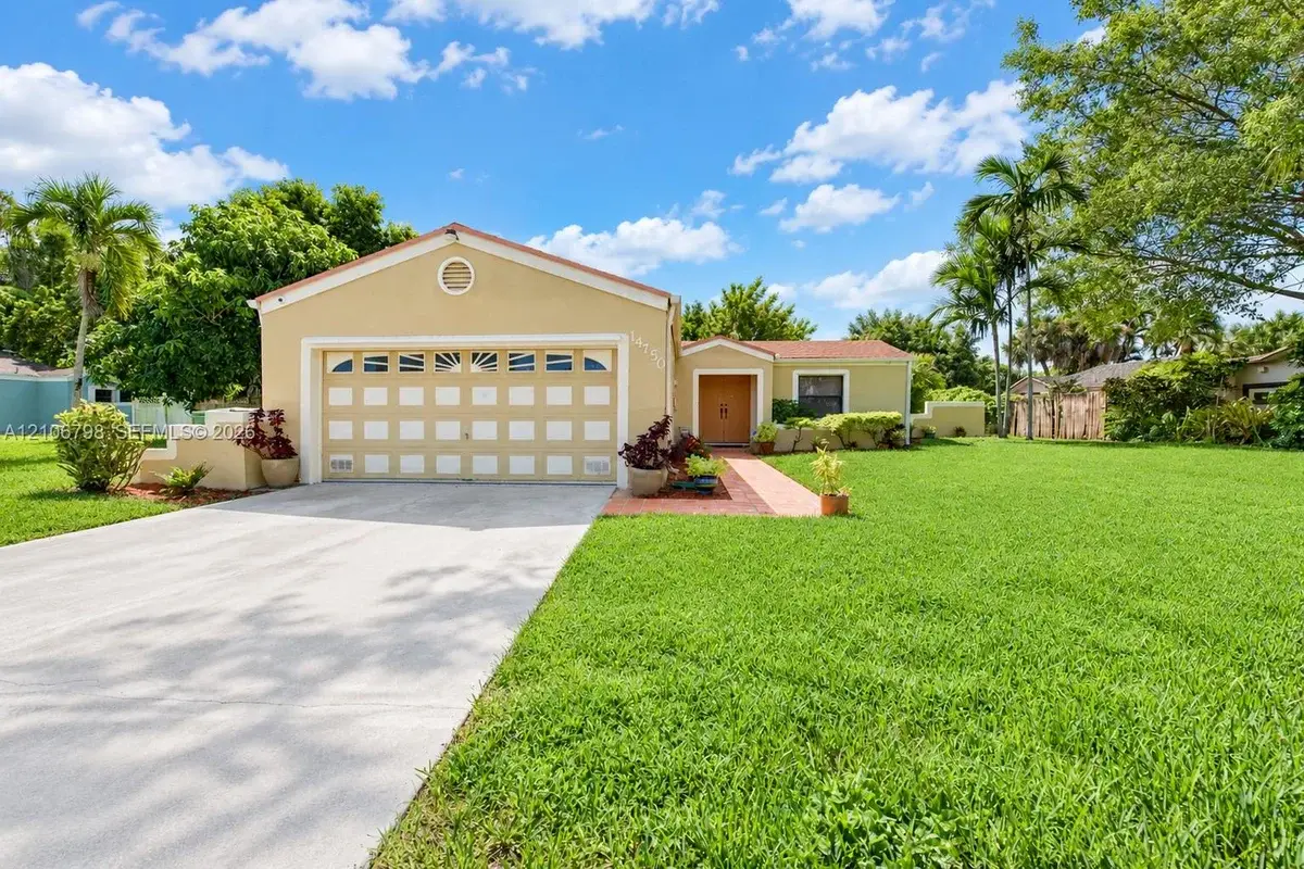 14750 SW 156th St, Miami: photo 1 of 54