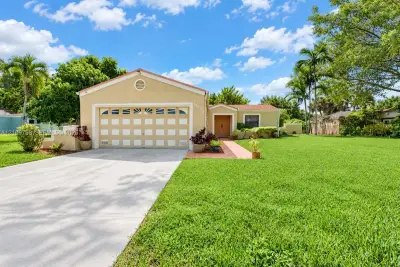 14750 SW 156th St, Miami: photo 1 of 54