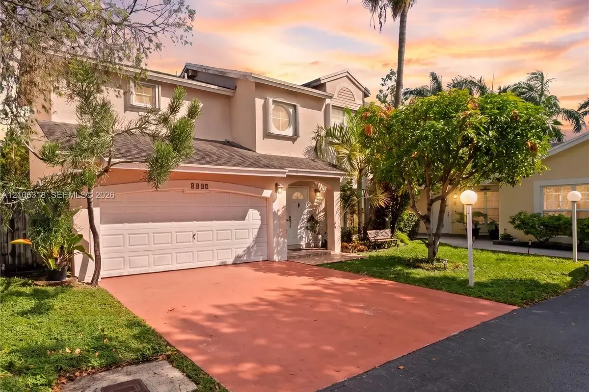 9921 NW 51st Ln, Doral: photo 1 of 49