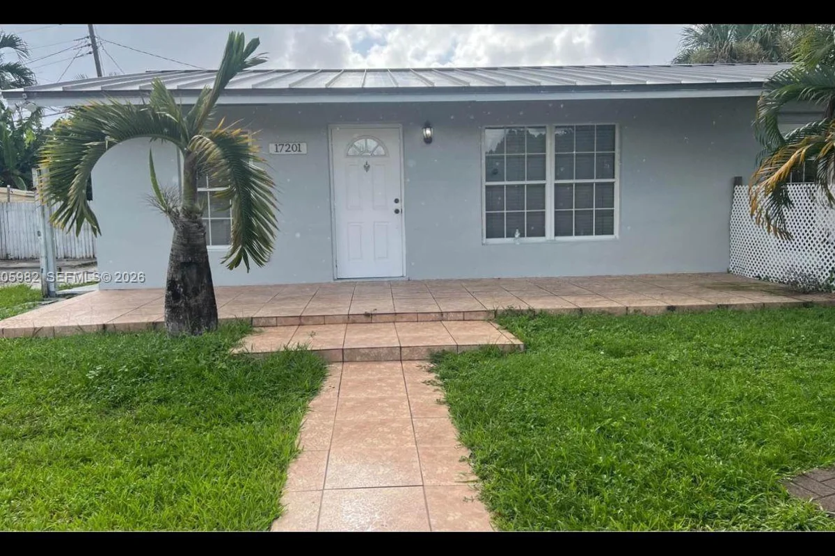 17201 NW 53rd Ave #3, Miami Gardens: photo 1 of 4